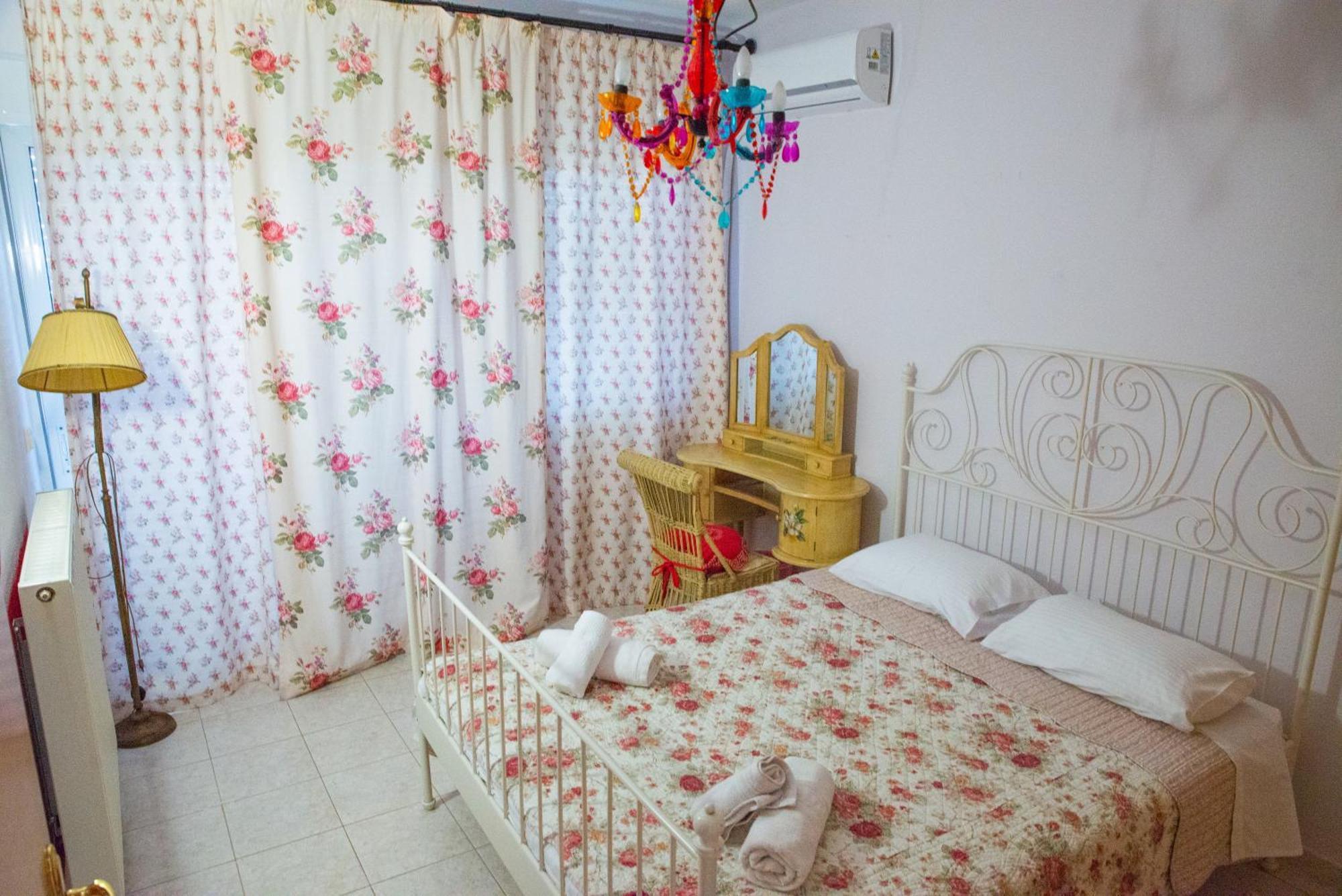 The Early Bird - Cosy 2-Floor House With Garden Villa Alexandroupoli Bagian luar foto